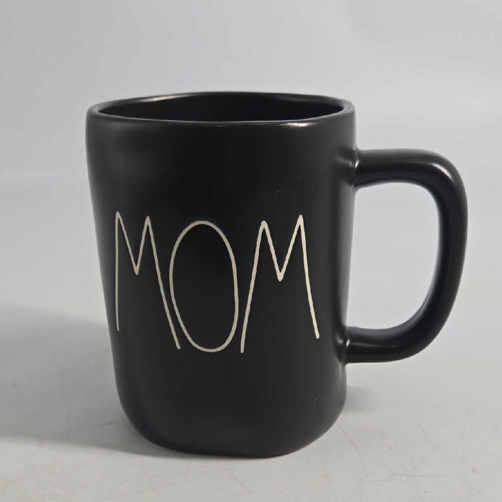Rae Dunn Black MOM Mug